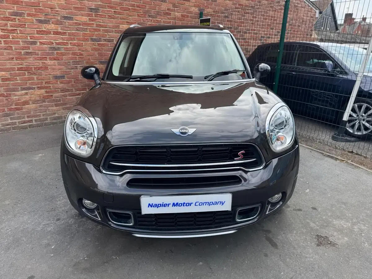Usado Mini Cooper SD Countryman 143 CV (105 kW) 2016 Gris SUV