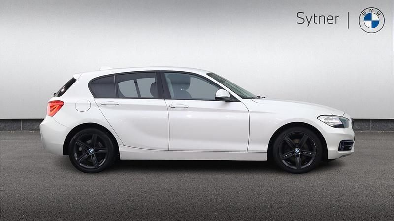 Used BMW 120 Sport Line 187 HP (137 kW) 2018 White Hatchback