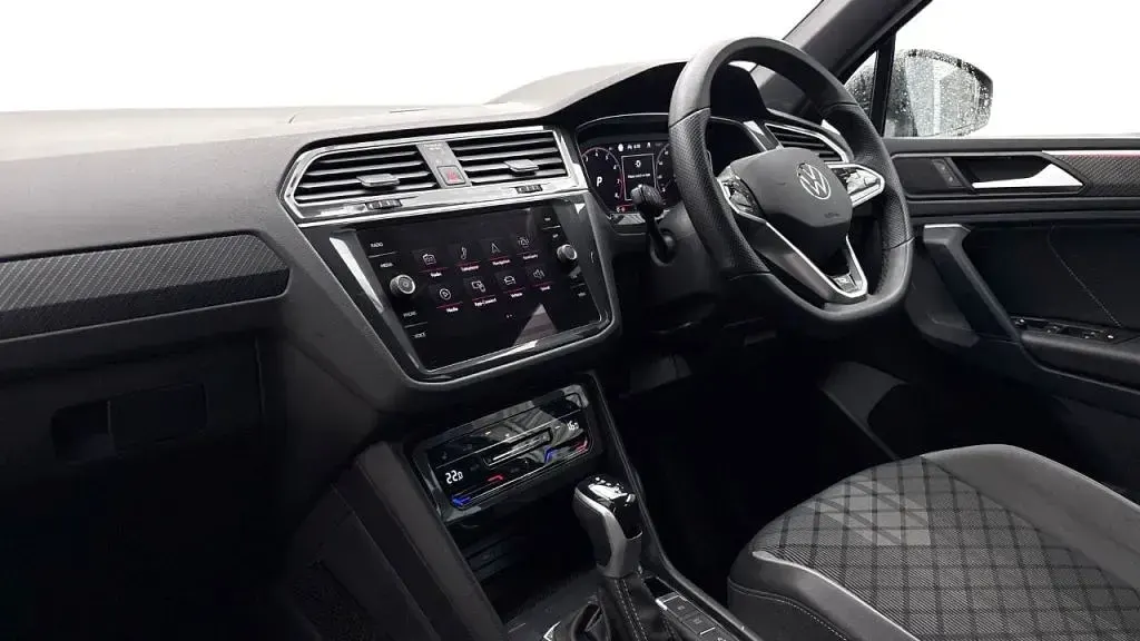 Second-hand VW Tiguan Edition 2023 Negru SUV