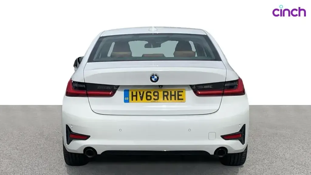 Used BMW 318 Sport Line 2019 White Sedan