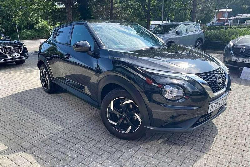Black Used 2023 Nissan Juke N-Connecta SUV | £15,890 (Fair price) - Image 1/4