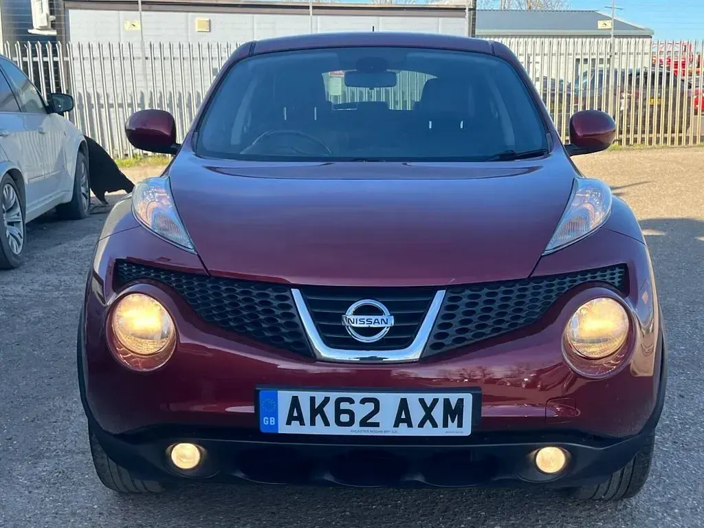 Used Nissan Juke Tekna 200 HP (147 kW) 2012 Red SUV