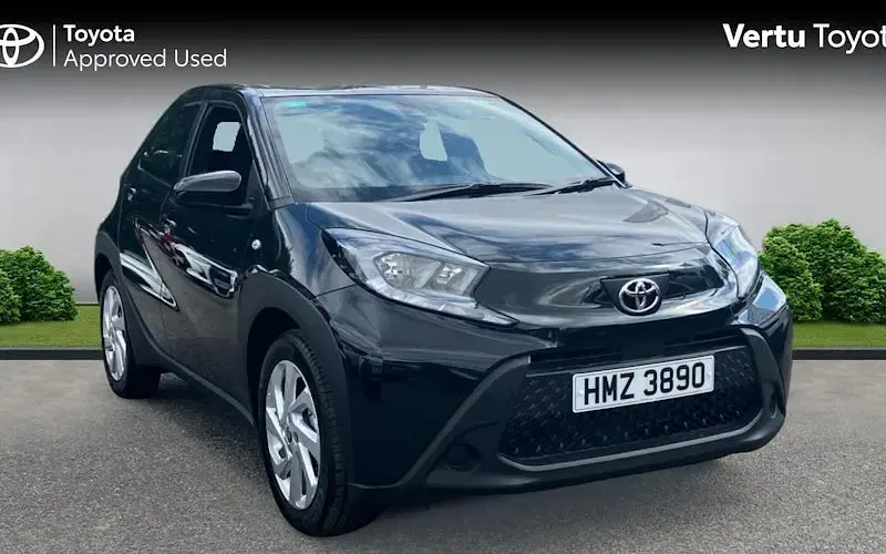 Used Toyota Aygo X PURE 72 HP (52 kW) 2025 SUV