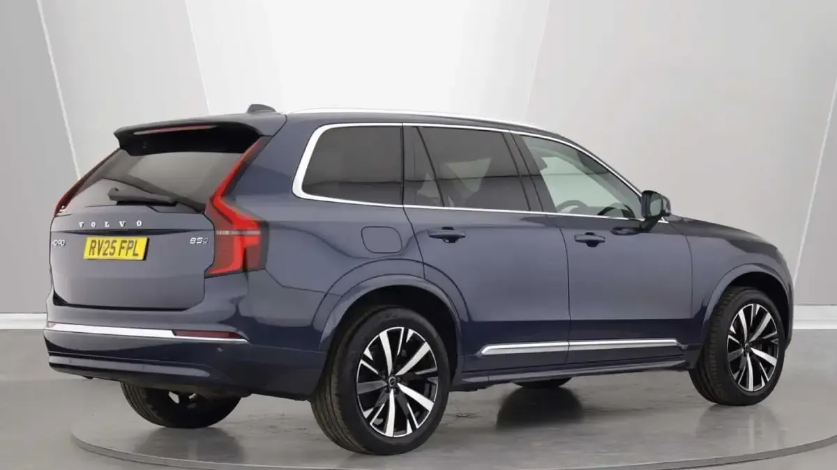 Used Volvo XC90 Core 250 HP (183 kW) 2025 SUV