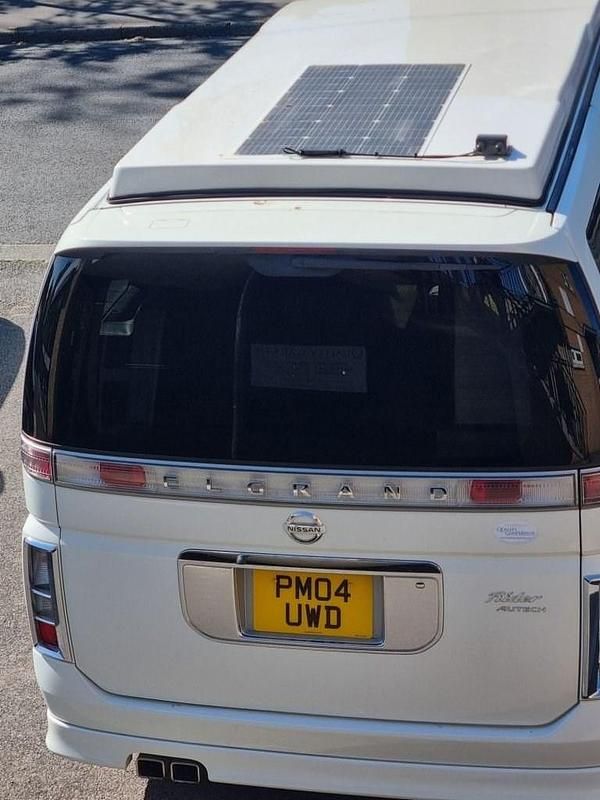 Used Nissan Elgrand 2004 White MPV