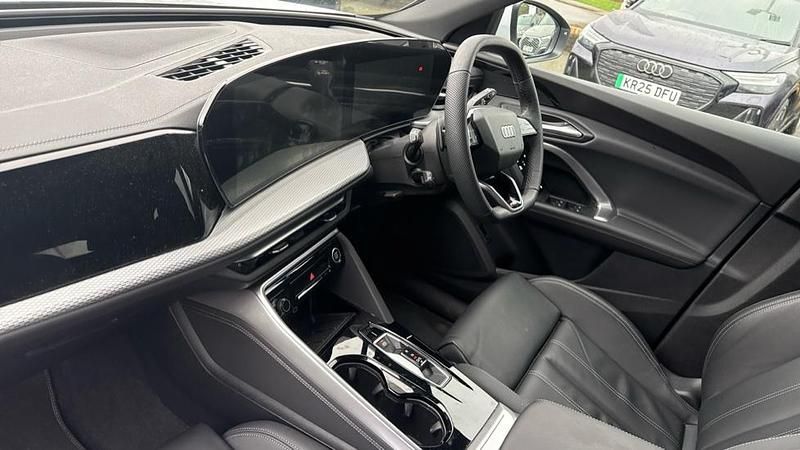 Used Audi Q5 S-Line 268 HP (197 kW) 2025 White SUV