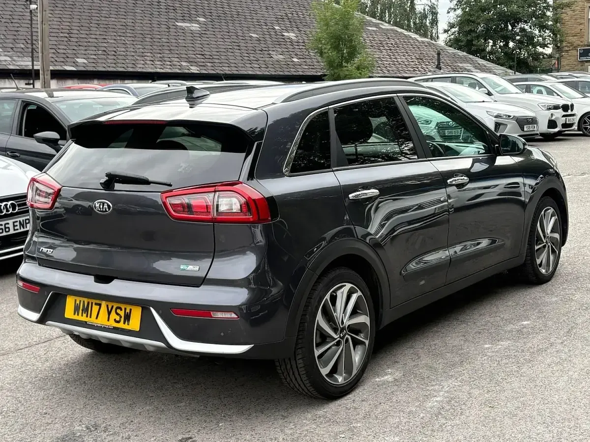 Used Kia Niro 141 HP (103 kW) 2017 Grey SUV