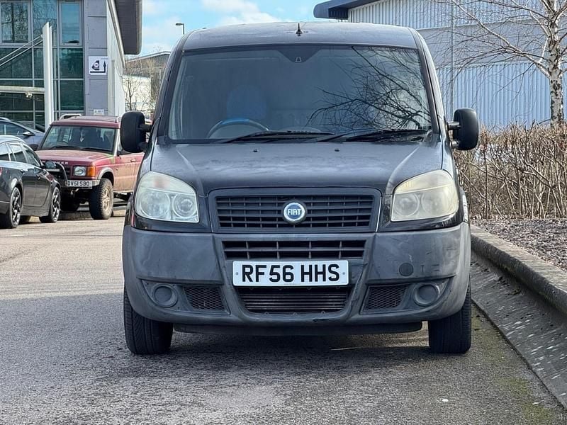 Used Fiat Doblò 85 HP (62 kW) 2006 White MPV