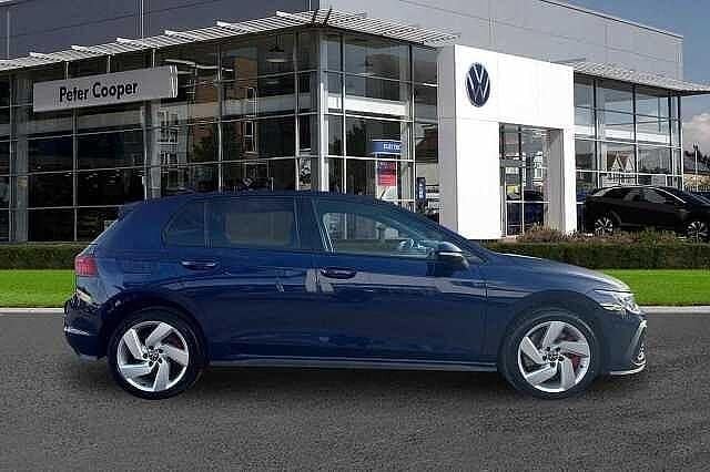 Used VW Golf VIII GTE 245 HP (180 kW) 2022 Blue Hatchback