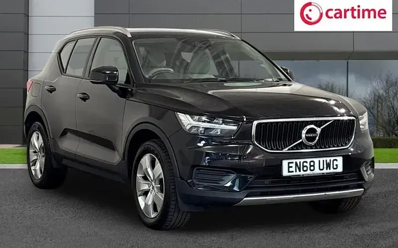 Used Volvo XC40 Momentum 156 HP (114 kW) 2019 SUV