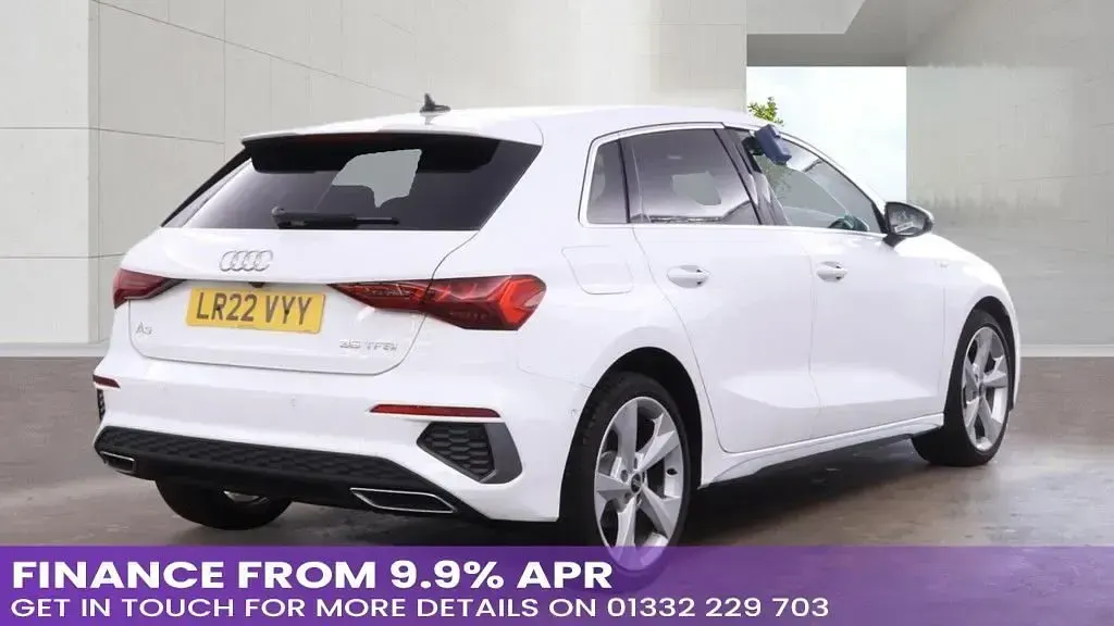 Usado Audi A3 Sportback S-Line 150 CV (110 kW) 2022 Blanco Utilitario