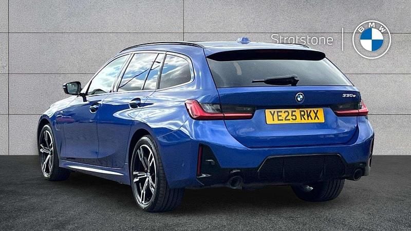Used BMW 330e M Sport 288 HP (211 kW) 2025 Blue Estate