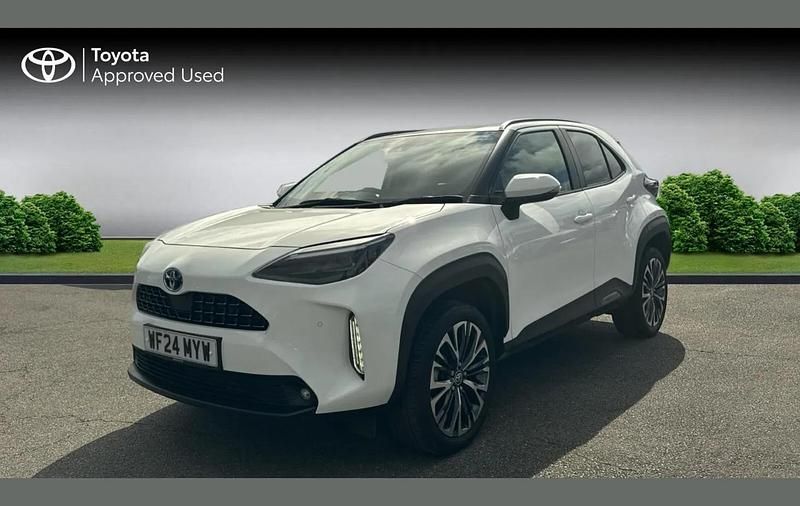 Used Toyota Yaris Cross 113 HP (83 kW) 2024 White SUV