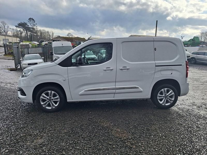 Used Toyota Proace Design 2024 White MPV