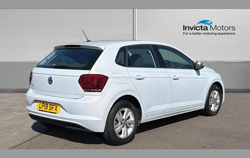 Used VW Polo SE 65 HP (47 kW) 2019 Silver Hatchback