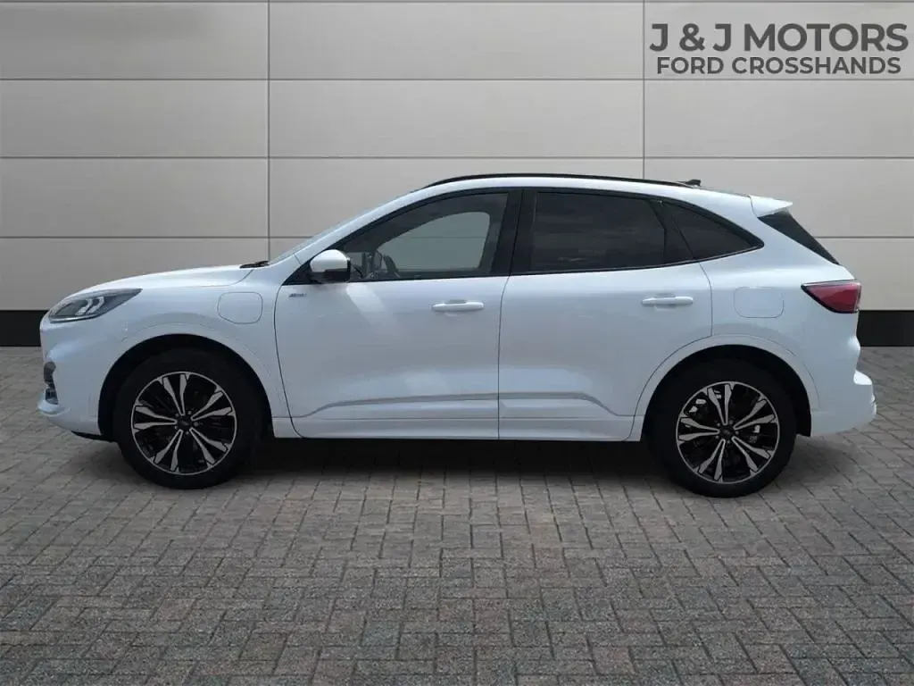Used Ford Kuga ST-Line X 225 HP (165 kW) 2023 White SUV