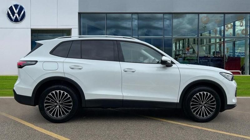 Used VW Tiguan Match 150 HP (110 kW) 2025 Pure white SUV