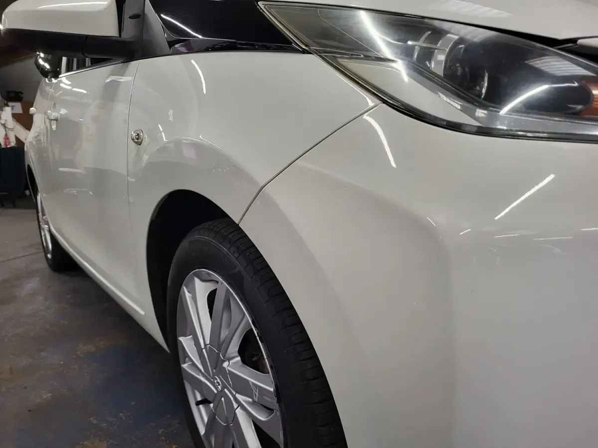 Used Toyota Aygo x-press 67 HP (49 kW) 2015 White Hatchback