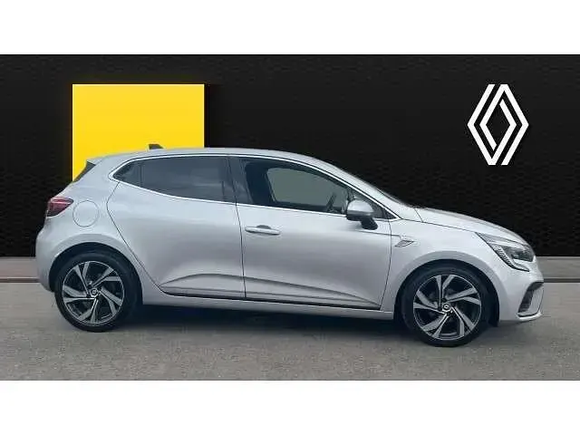 Usado Renault Clio V RS Line 90 CV (66 kW) 2022 Plateado Utilitario