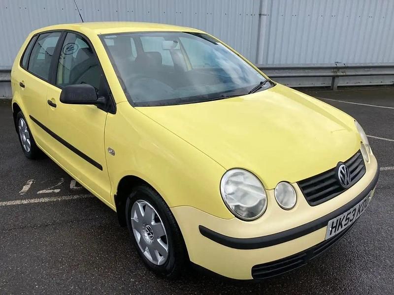 Used VW Polo 75 HP (55 kW) 2003 Yellow Hatchback