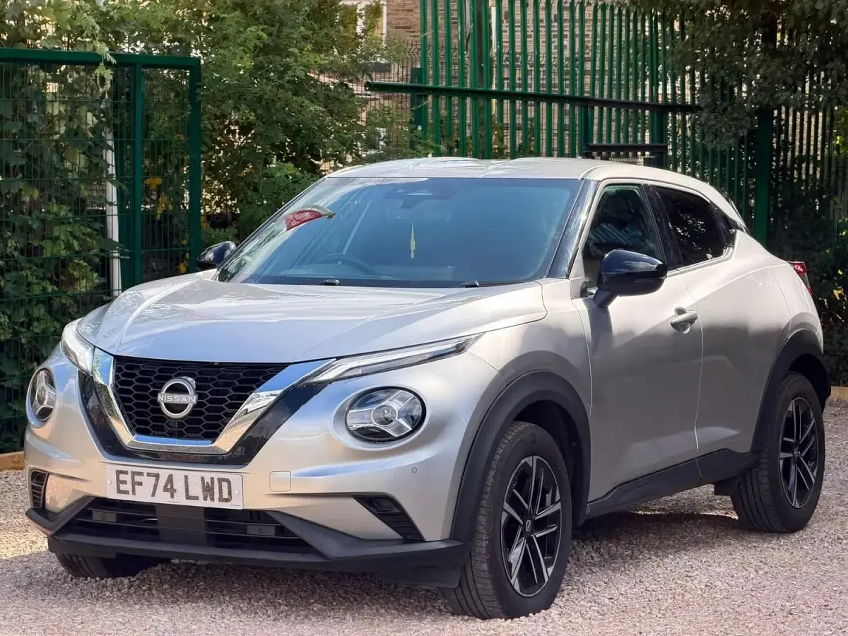 Used Nissan Juke N-Connecta 114 HP (83 kW) 2025 Silver SUV
