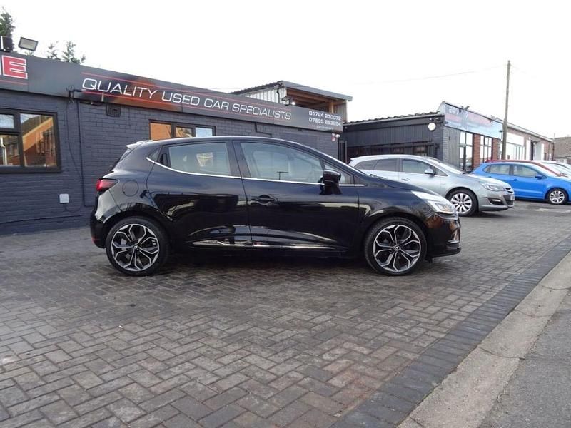 Used Renault Clio IV Dynamique 90 HP (66 kW) 2017 Black Hatchback