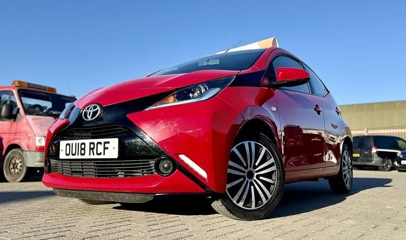 Used Toyota Aygo X-play 2018 Red Hatchback