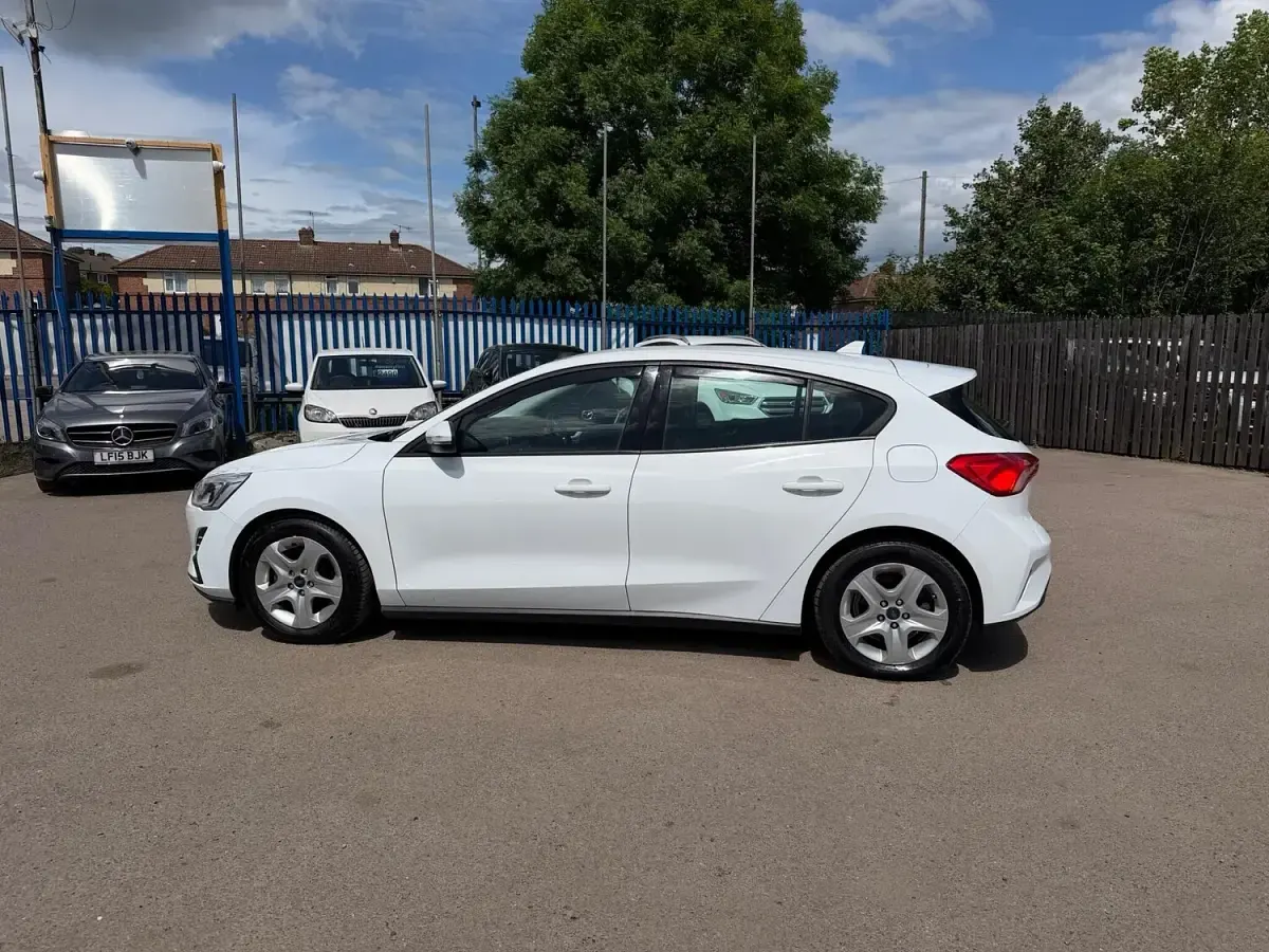 Used Ford Focus Style 2019 White Hatchback
