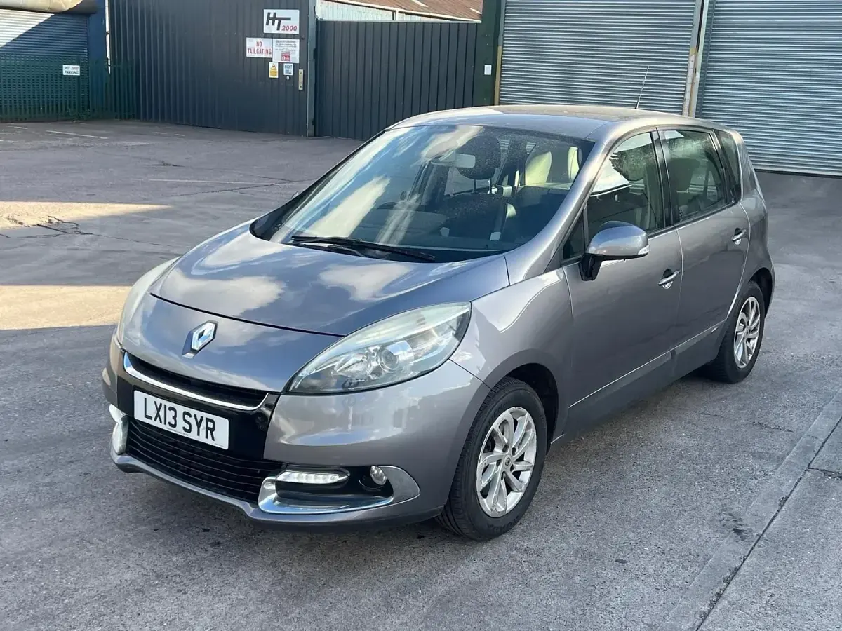 Used Renault Scénic III Bose Edition 110 HP (80 kW) 2011 Grey MPV