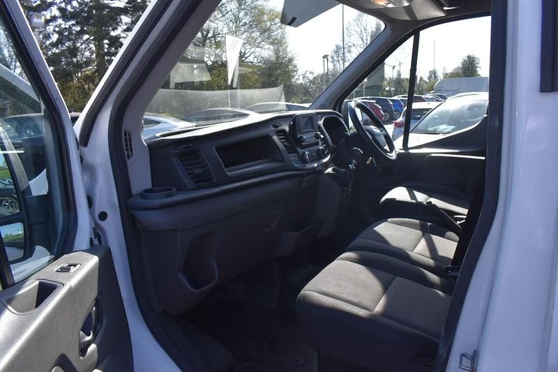 Second-hand Ford Transit S 130 CP (95 kW) 2021 Alb Van