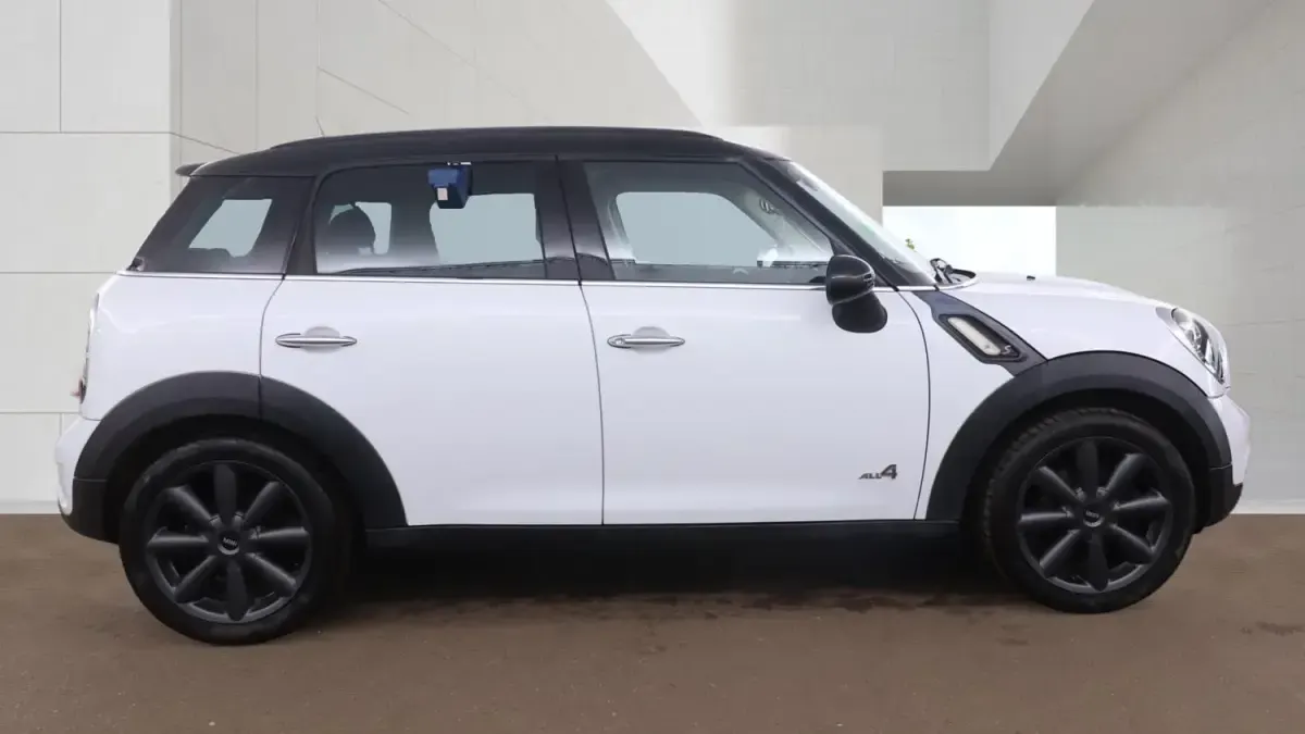 Used Mini Cooper S Countryman 184 HP (135 kW) 2013 White SUV