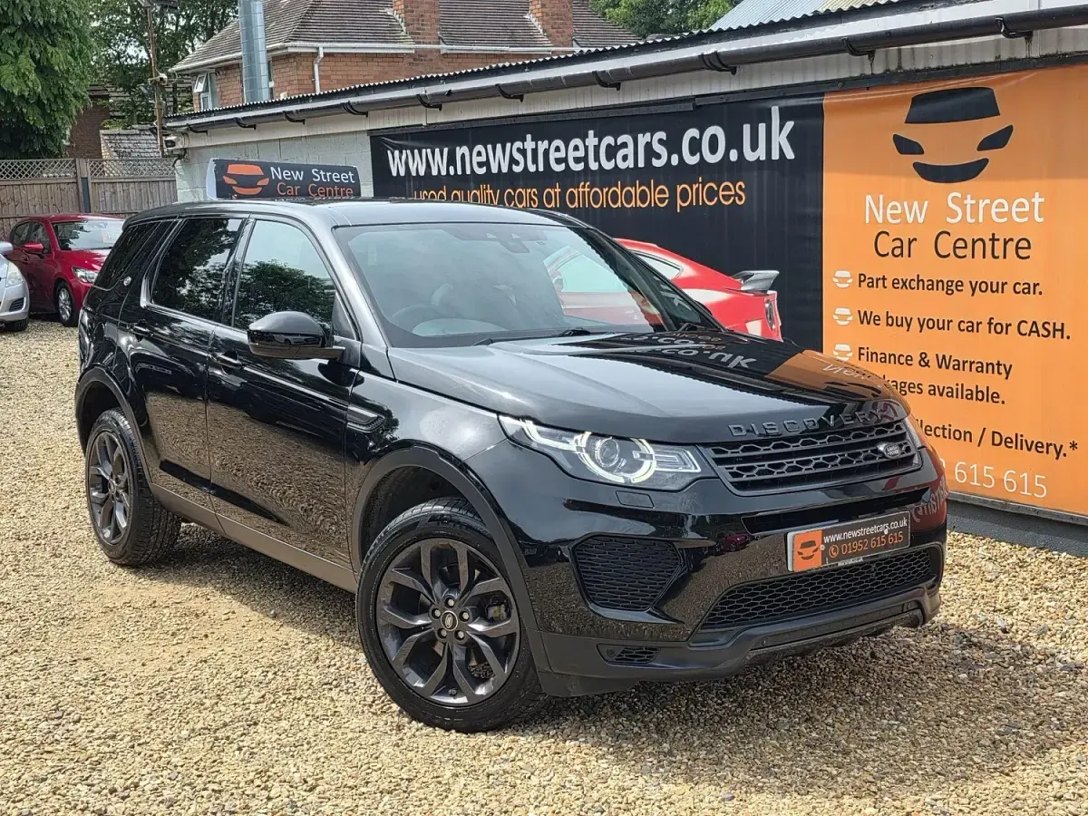 Used Land Rover Discovery Sport Landmark 180 HP (132 kW) 2018 Black SUV