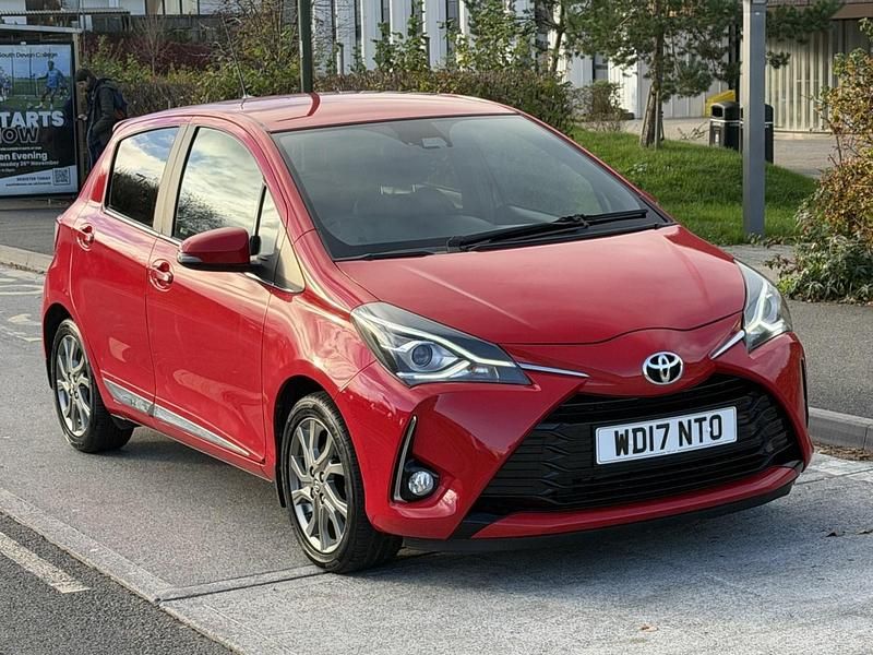 Used Toyota Yaris 2017 Red Hatchback