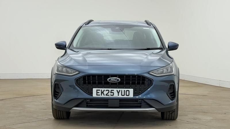Blue New 2025 Ford Focus Active X Hatchback | £22,170 (Fair price) - Image 1/4