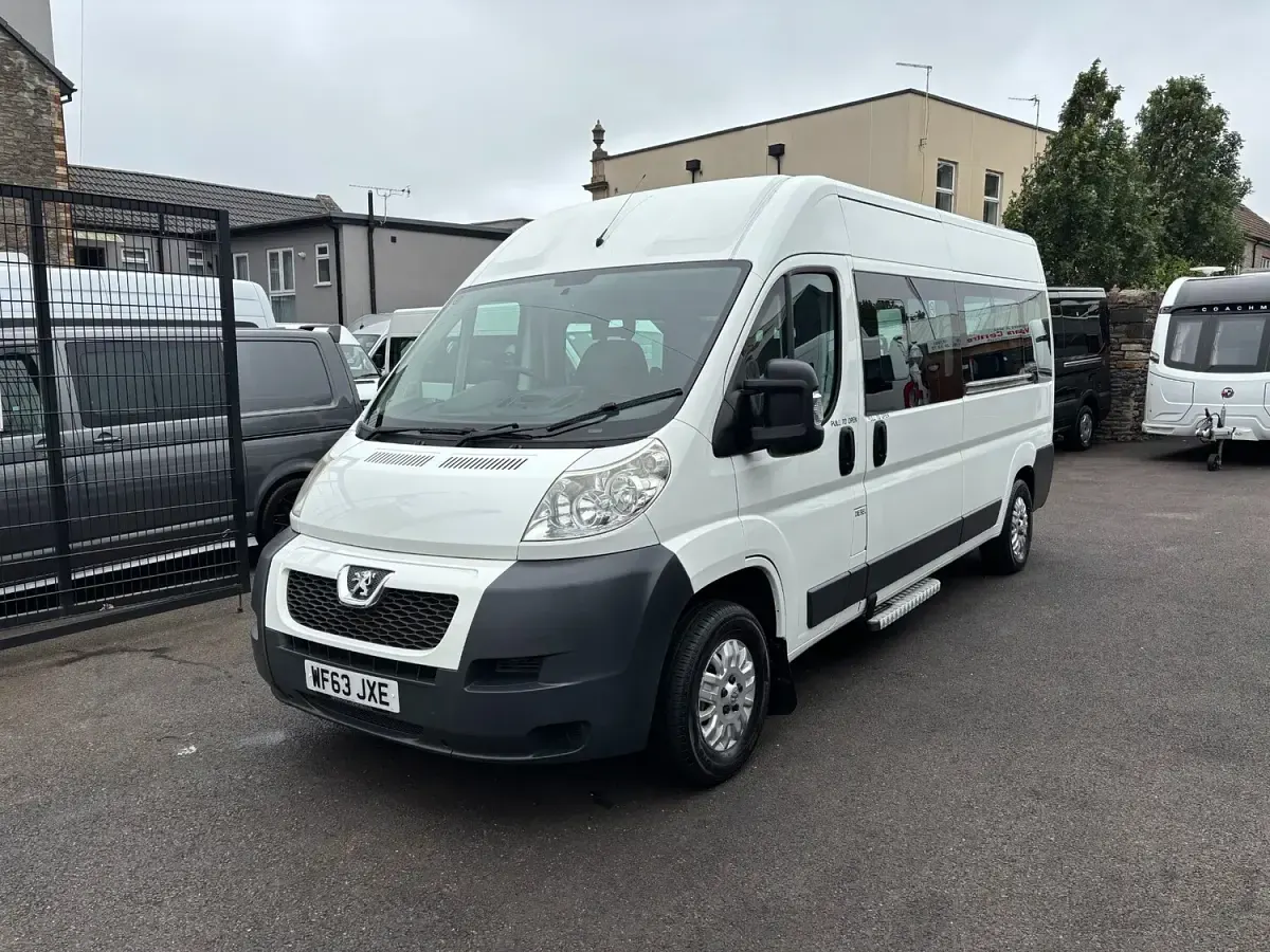 Used Peugeot Boxer 130 HP (95 kW) 2013 White Van