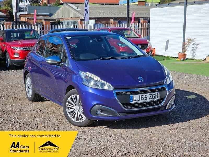 Blue Used 2015 Peugeot 208 Allure Hatchback | £4,590 (Fair price) - Image 1/4