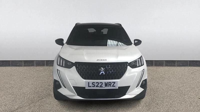 Used Peugeot 2008 GT 131 HP (96 kW) 2022 White SUV