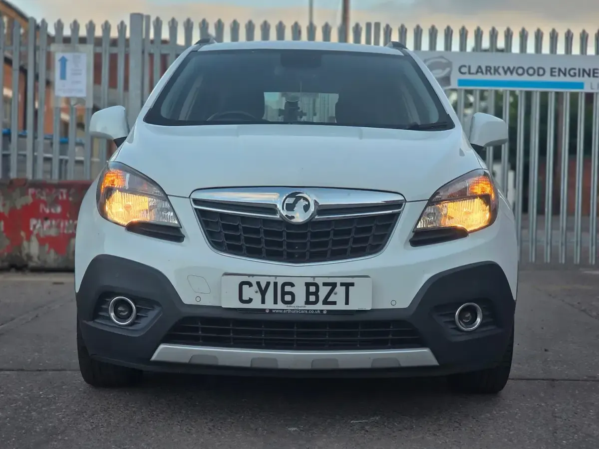Used Vauxhall Mokka 140 HP (102 kW) 2016 White SUV