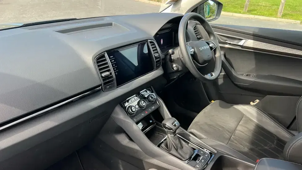 Used Skoda Karoq SE L 150 HP (110 kW) 2025 Graphite grey metallic SUV