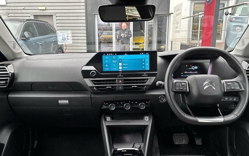 Used Citroën e-C4 100 kW (136 HP) 2024 Sedan