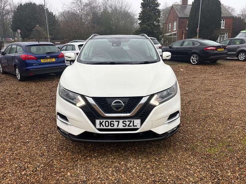 Used Nissan Qashqai N-Connecta 2018 White SUV
