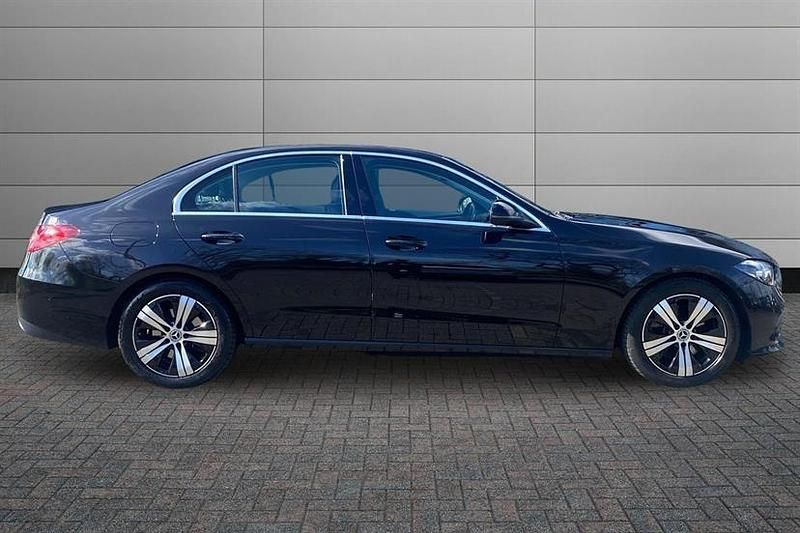 Usado Mercedes C220 200 CV (147 kW) 2022 Negro Berlina