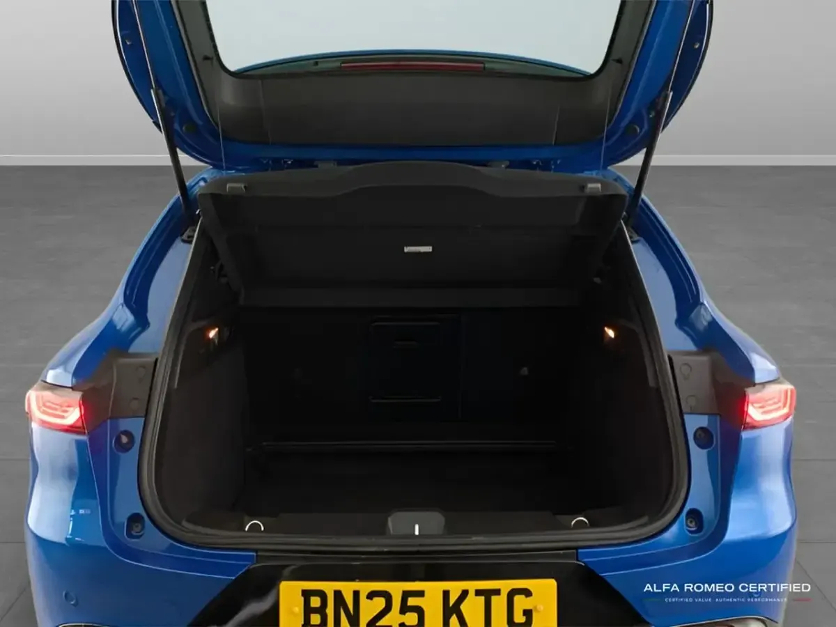 Used Alfa Romeo Tonale Sprint 158 HP (116 kW) 2025 Blue SUV
