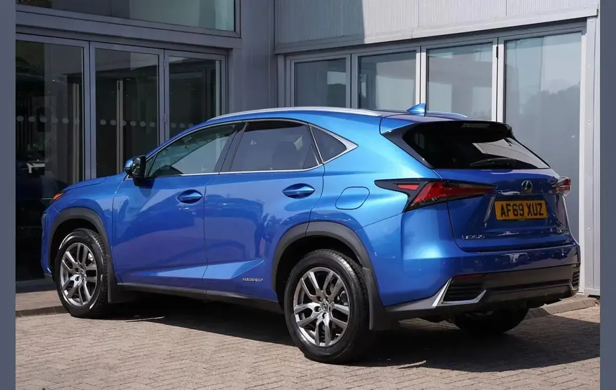 Used Lexus NX300h 194 HP (142 kW) 2020 Blue SUV