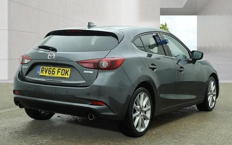 Used Mazda 3 Inclusive 120 HP (88 kW) 2016 Hatchback