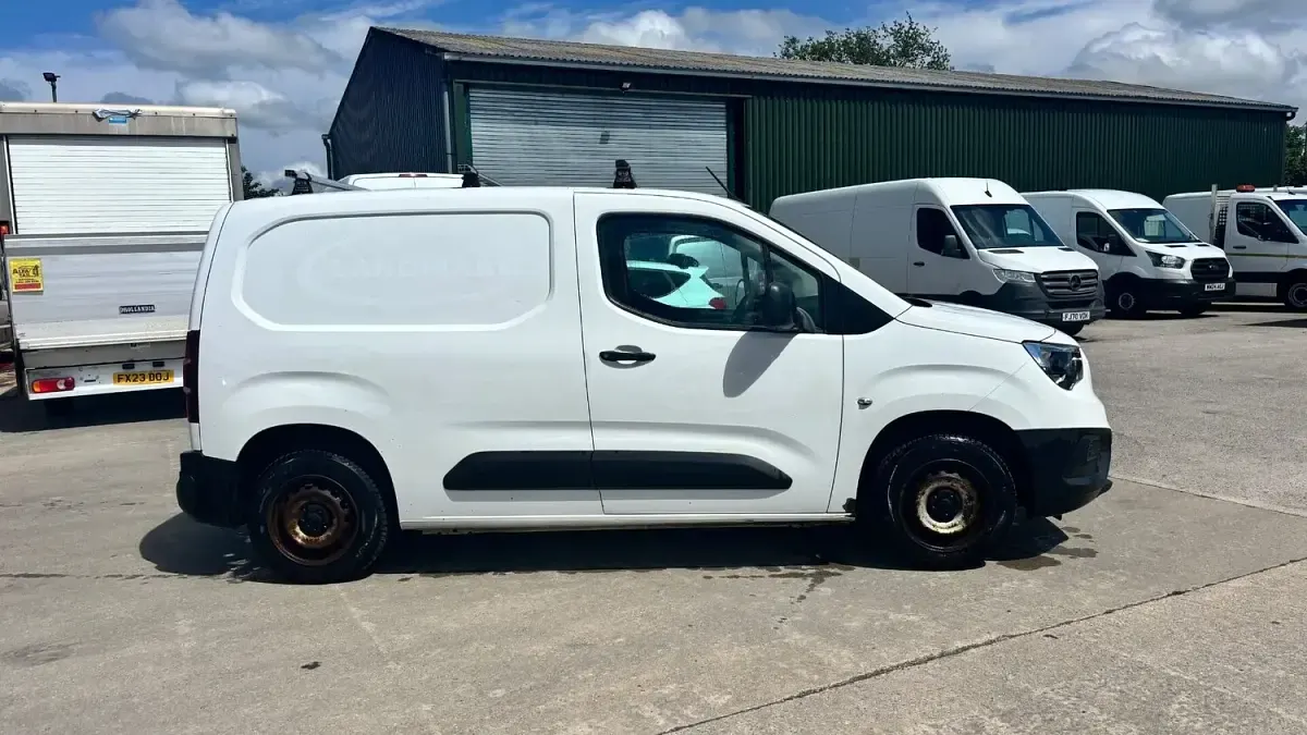 Used Vauxhall Combo Edition 2019 White MPV