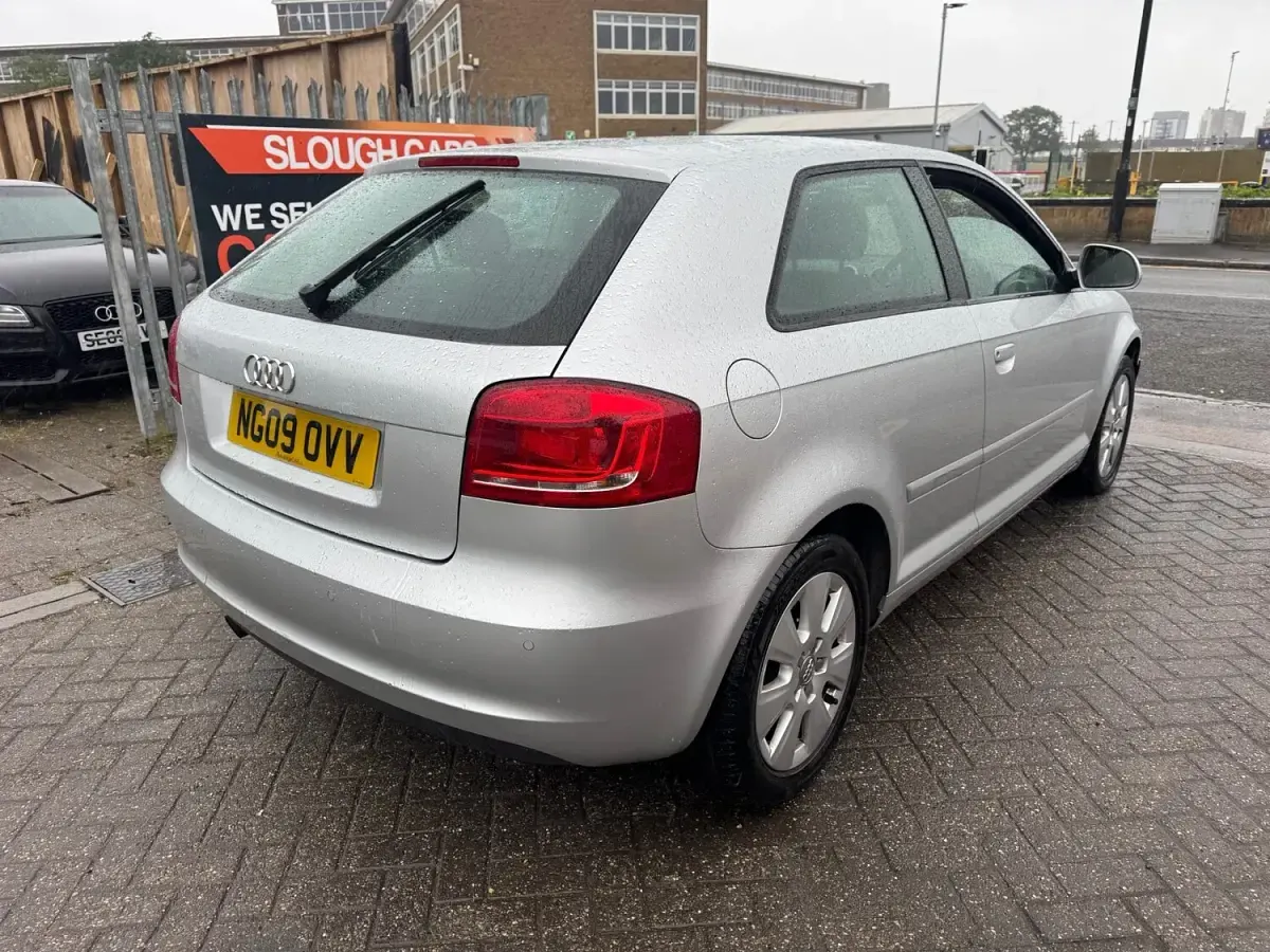Used Audi A3 102 HP (75 kW) 2009 Silver Hatchback