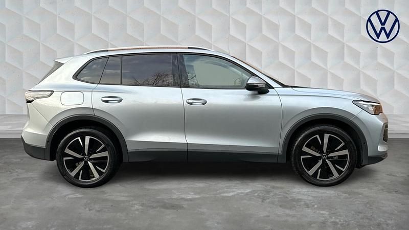 Used VW Tiguan Match 150 HP (110 kW) 2024 Silver SUV