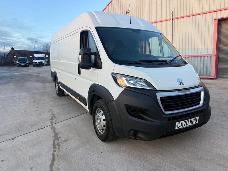 Used Peugeot Boxer 140 HP (102 kW) 2020 White Van