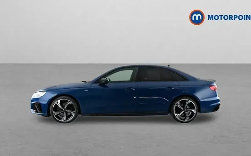 Used Audi A4 Black Edition 150 HP (110 kW) 2024 Blue Sedan